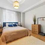 Cozy 2br Oldtown Rooftop Views 公寓 塔林