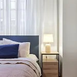 Cozy 2br Oldtown Rooftop Views Apartment *