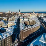 Cozy 2br Oldtown Rooftop Views *