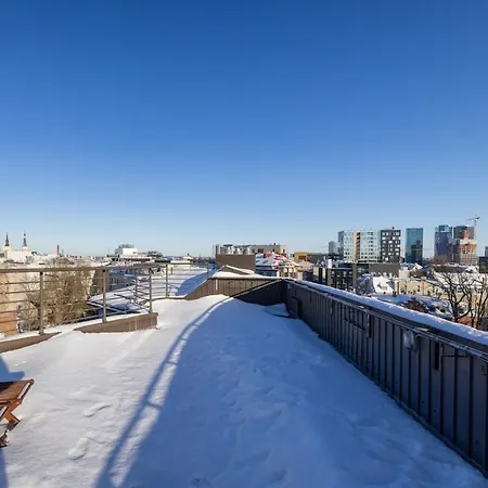 Cozy 2br Oldtown Rooftop Views
