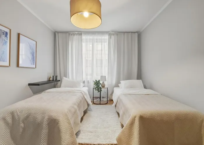 Cozy 2br Oldtown Rooftop Views