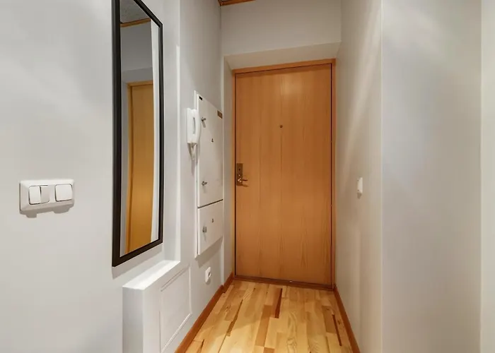 Cozy 2br Oldtown Rooftop Views Apartmán