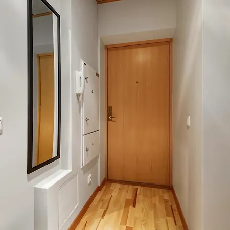 Cozy 2br Oldtown Rooftop Views Apartamento