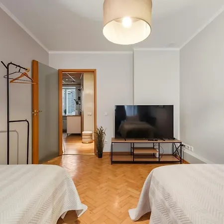 Cozy 2br Oldtown Rooftop Views Lägenhet *