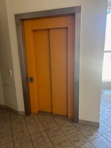 Cozy 2br Oldtown Rooftop Views